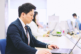 Schedule 一日の流れ 本社へ戻り、社内業務